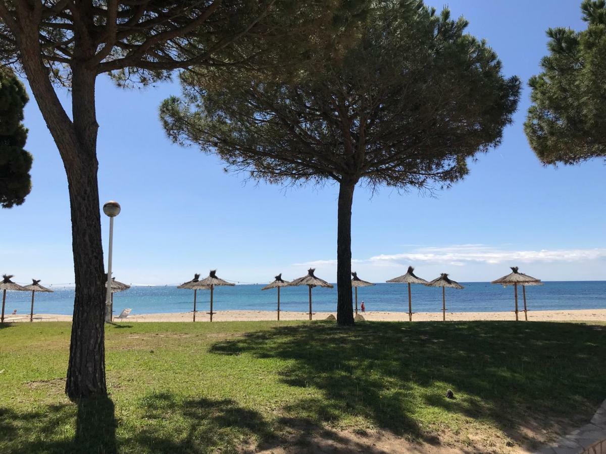 Apartamentos Llobregat Cambrils Eksteriør bilde